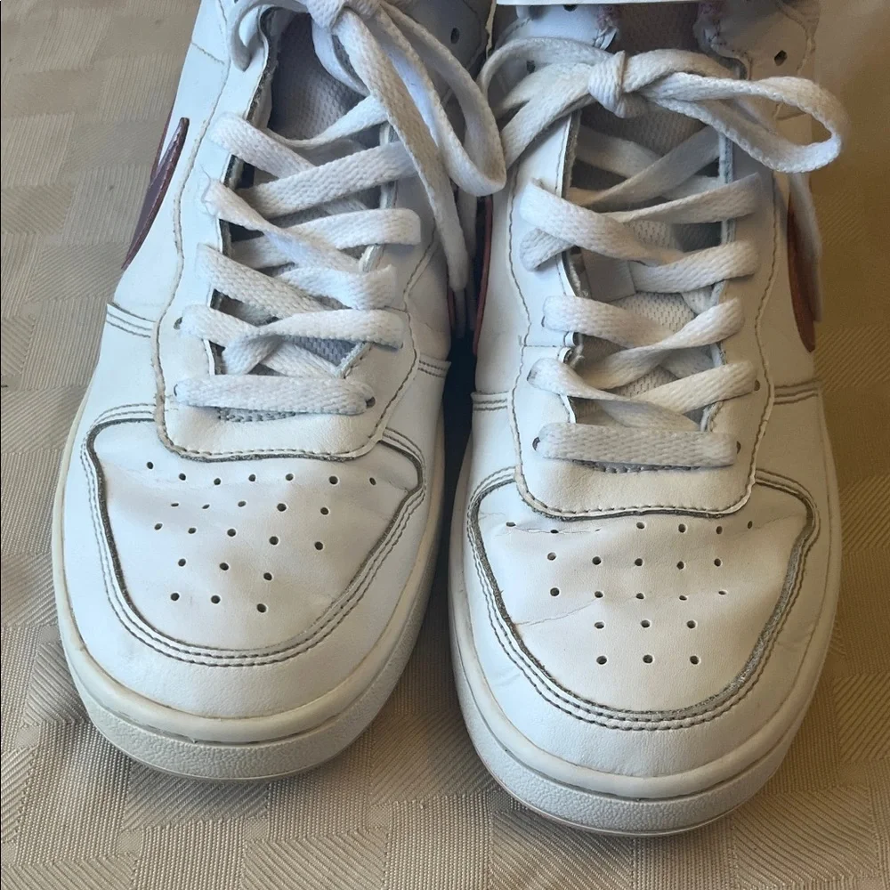 Nike Women's White and Pink Sneakers